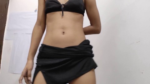 Erste intime Solo-Session einer jungen indischen Desi-Schülerin
