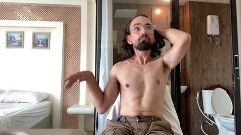 A big cock man, big muscles, big dick solo